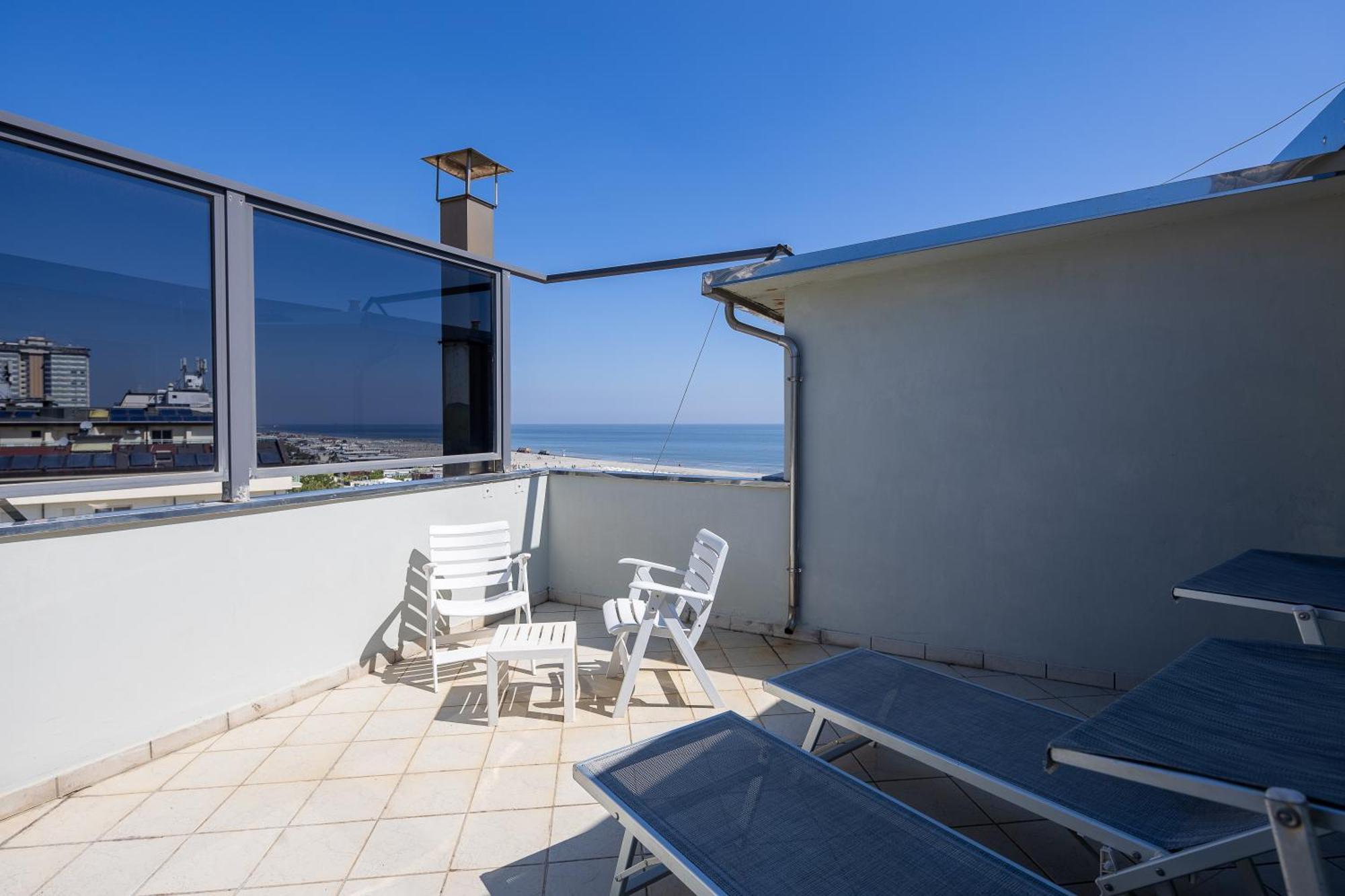 Hotel Oriente Milano Marittima Exterior photo